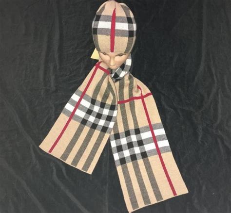 fular burberry barbati